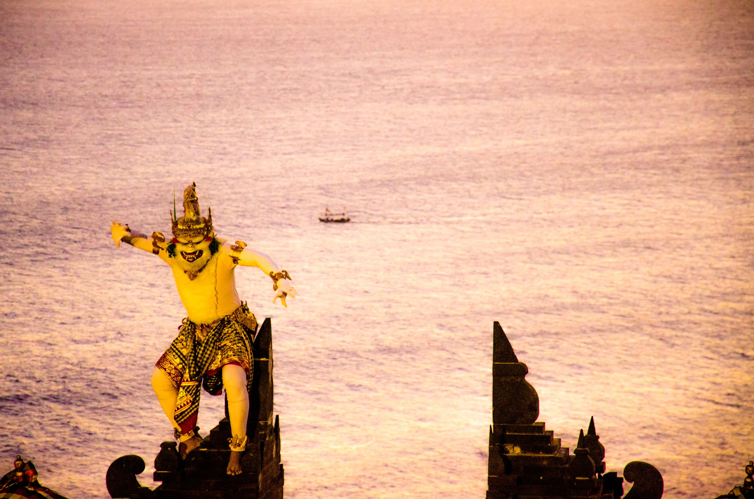 The White Monkey's Kecak, Uluwatu, Bali