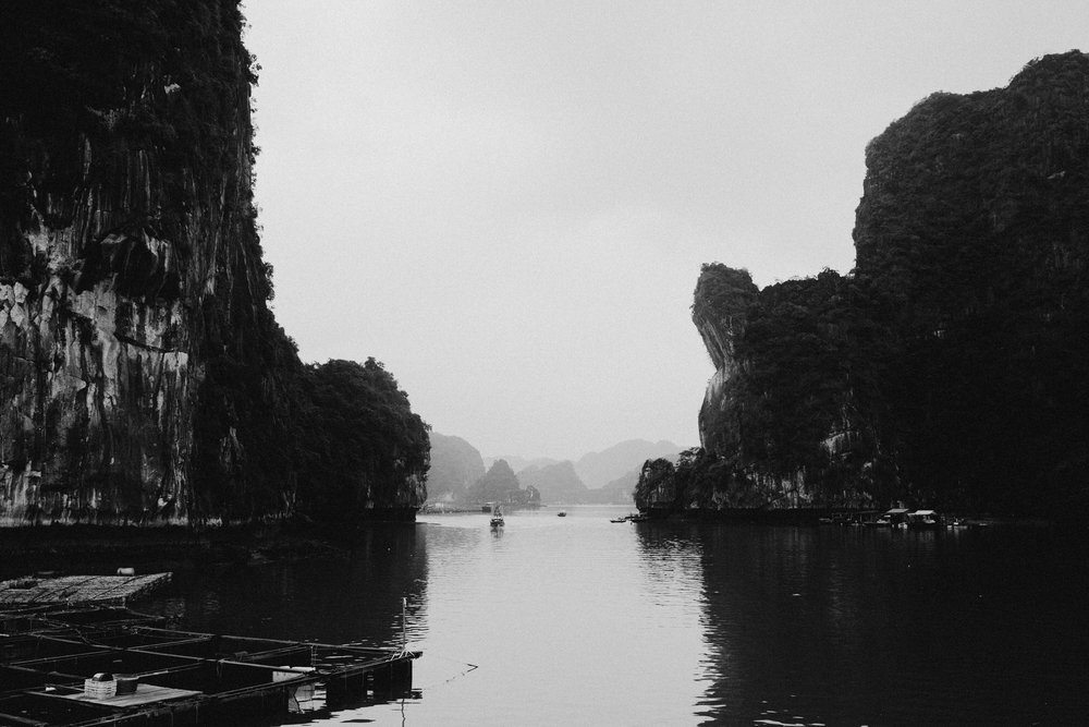 darkhalongbay.jpg