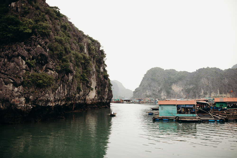 halongbayfishingvillagetravel.jpg