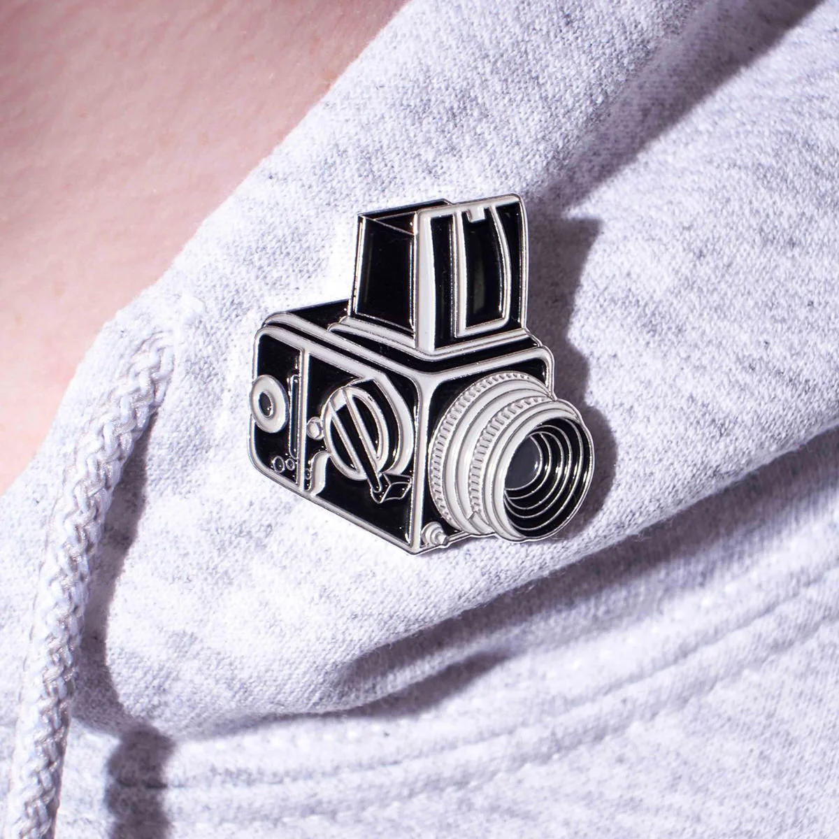 film-objektiv-official-exclusive-camera-pin-MF-slr-1-4.jpg