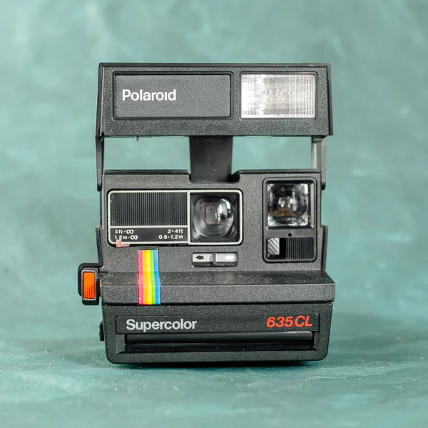 film-objektiv-polaroid-635cl-instant-film-camera-rental-1.jpg