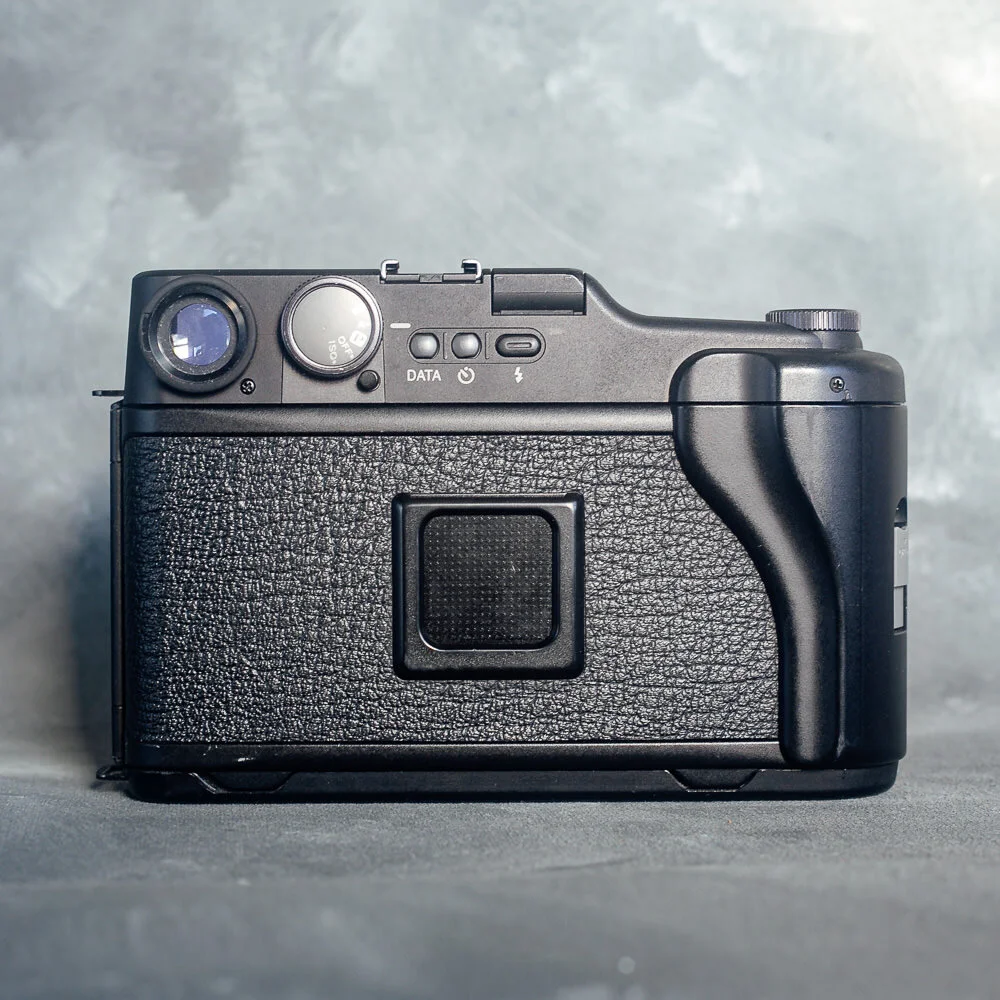 Rent Contax G2 Rangefinder 35mm Film Camera — Film Objektiv
