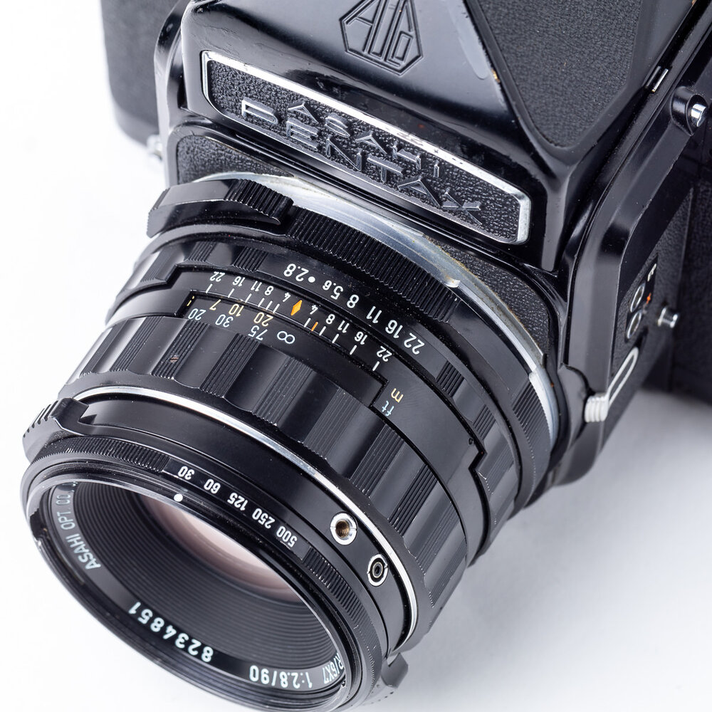Pentax 6x7 with 90mm f/2.8 LS Lens — Film Objektiv