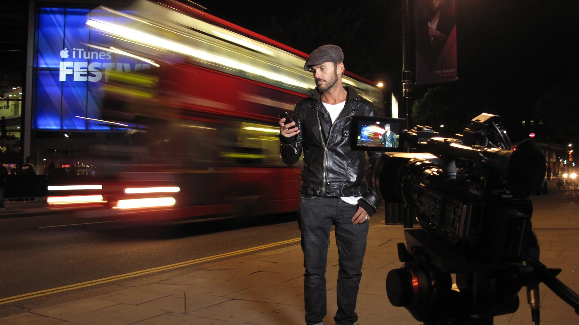Tommy Vee London Bus.JPG