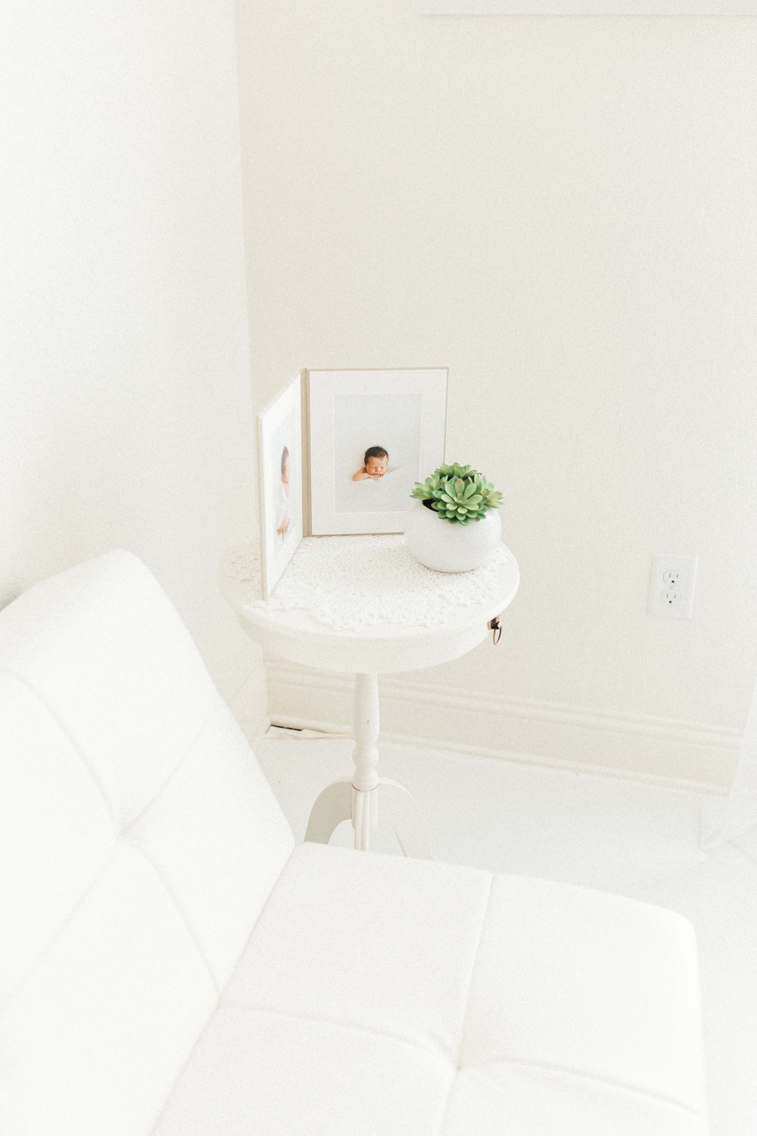 JRP_NEWBORN_STUDIO_TOUR_1.png