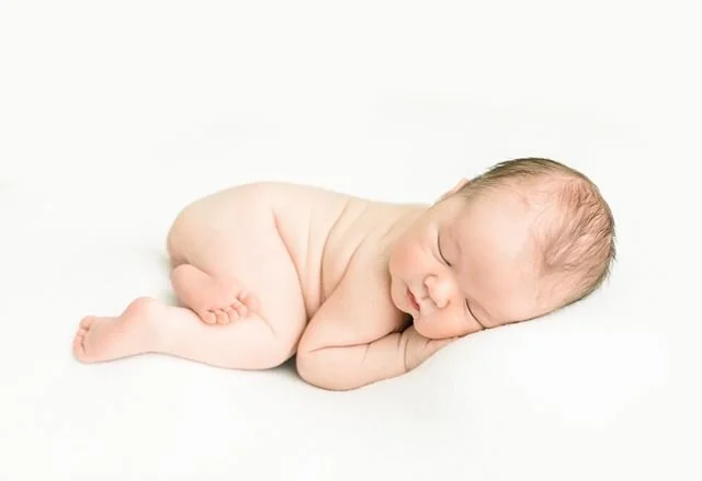 Little tiny snuggle bug! #jaimeroglphotography⠀⠀⠀⠀⠀⠀⠀⠀⠀
.⠀⠀⠀⠀⠀⠀⠀⠀⠀
.⠀⠀⠀⠀⠀⠀⠀⠀⠀
.⠀⠀⠀⠀⠀⠀⠀⠀⠀
#ofallonil #ofallonphotography #ofallonphotographer #stlouis #stlouisphotographer #illinoisphotographer #newbornphotography #newbornphotographer #texasnewbornpho