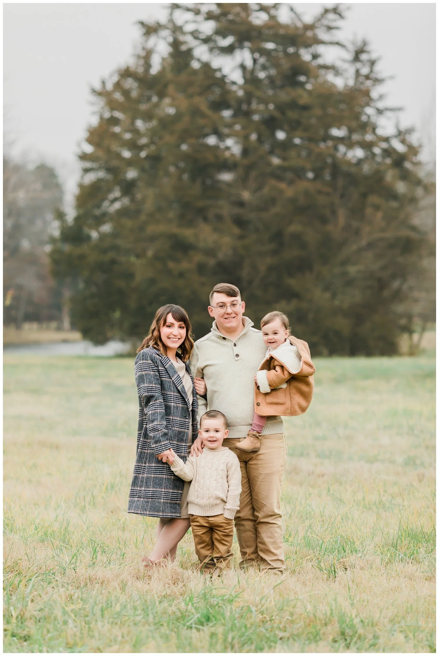 O'Fallon and St. Louis Family Photographer | Cozy Winter Photography Session