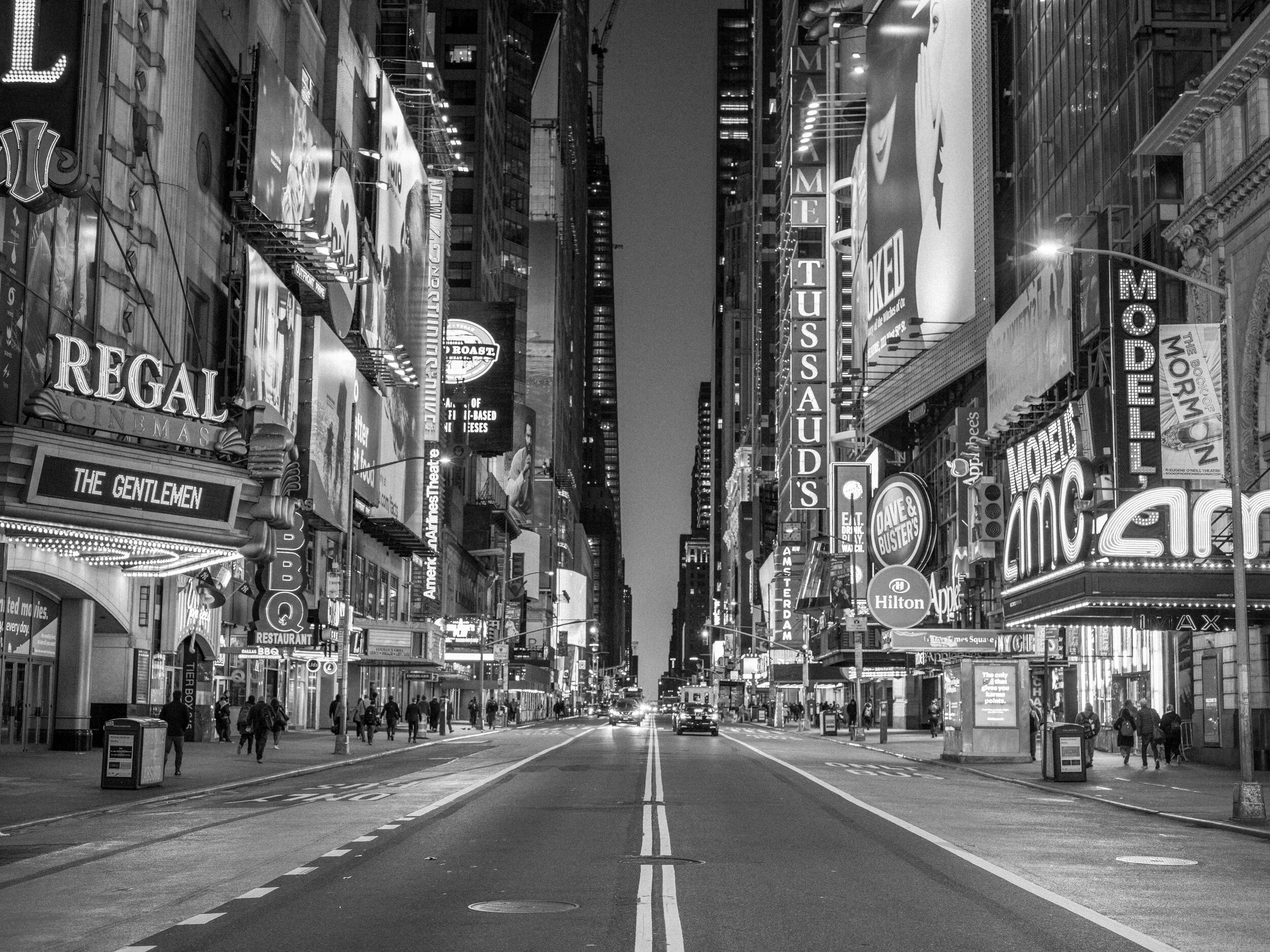  42nd Street as crowds began to thin out in the city. 