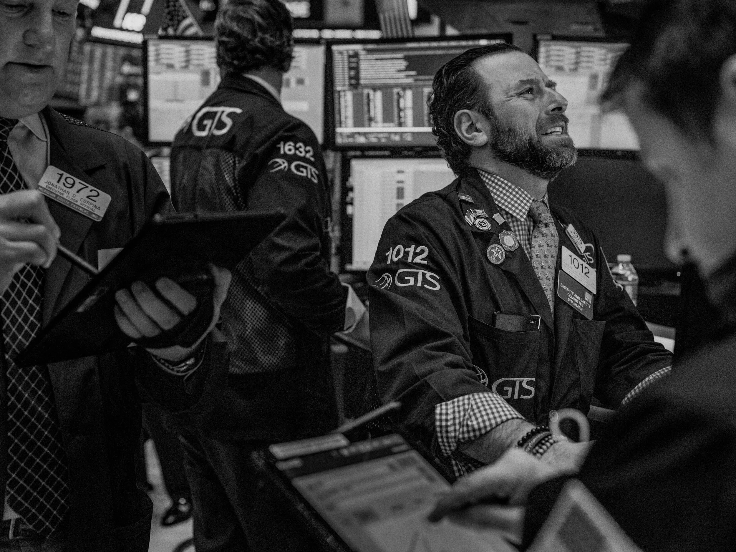  Wall Street, on track to experience the highest losses since The Great Depression in 1931, the worst economic crisis in the history of the United States. 