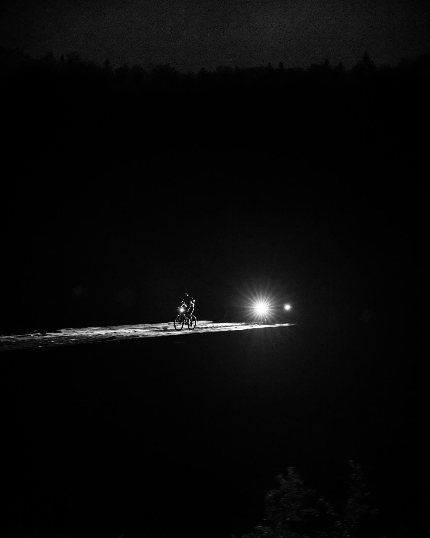 30 Hours in a Hurricane, on a Race With No Course

Late last year, @shannonsimon of the @nytmag called and told me to up my weekly mileage - she wanted to send me to West Virginia backcountry to photograph @doug.bock.clark and his team during the Adv