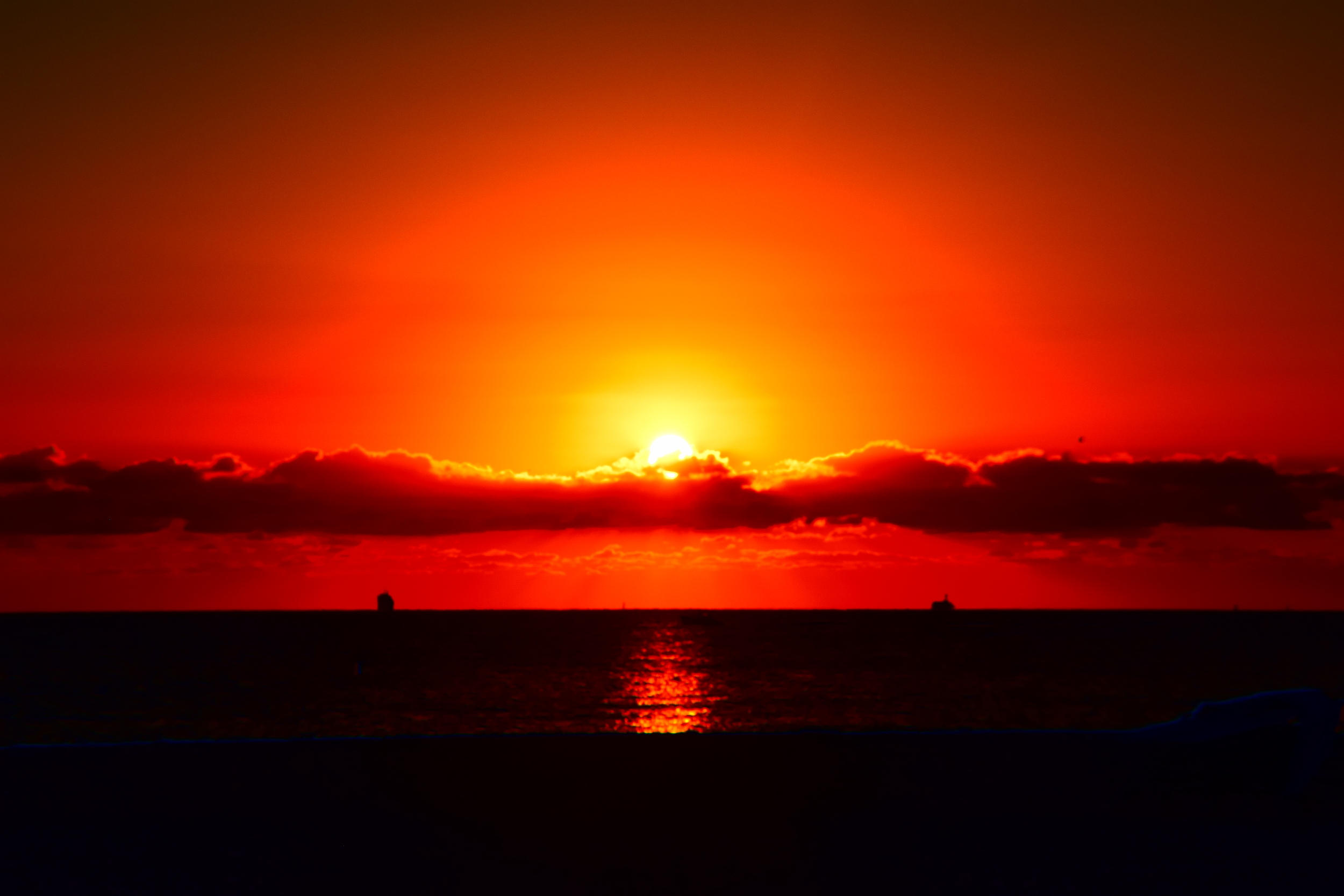  Brilliant Miami Beach sunset over the Atlantic. 