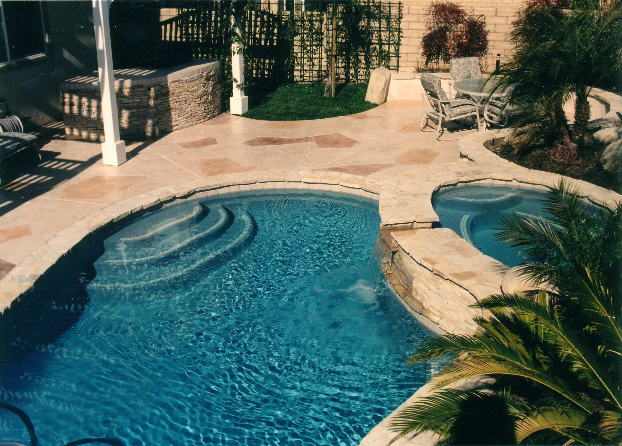 Pool EFX (1).jpg