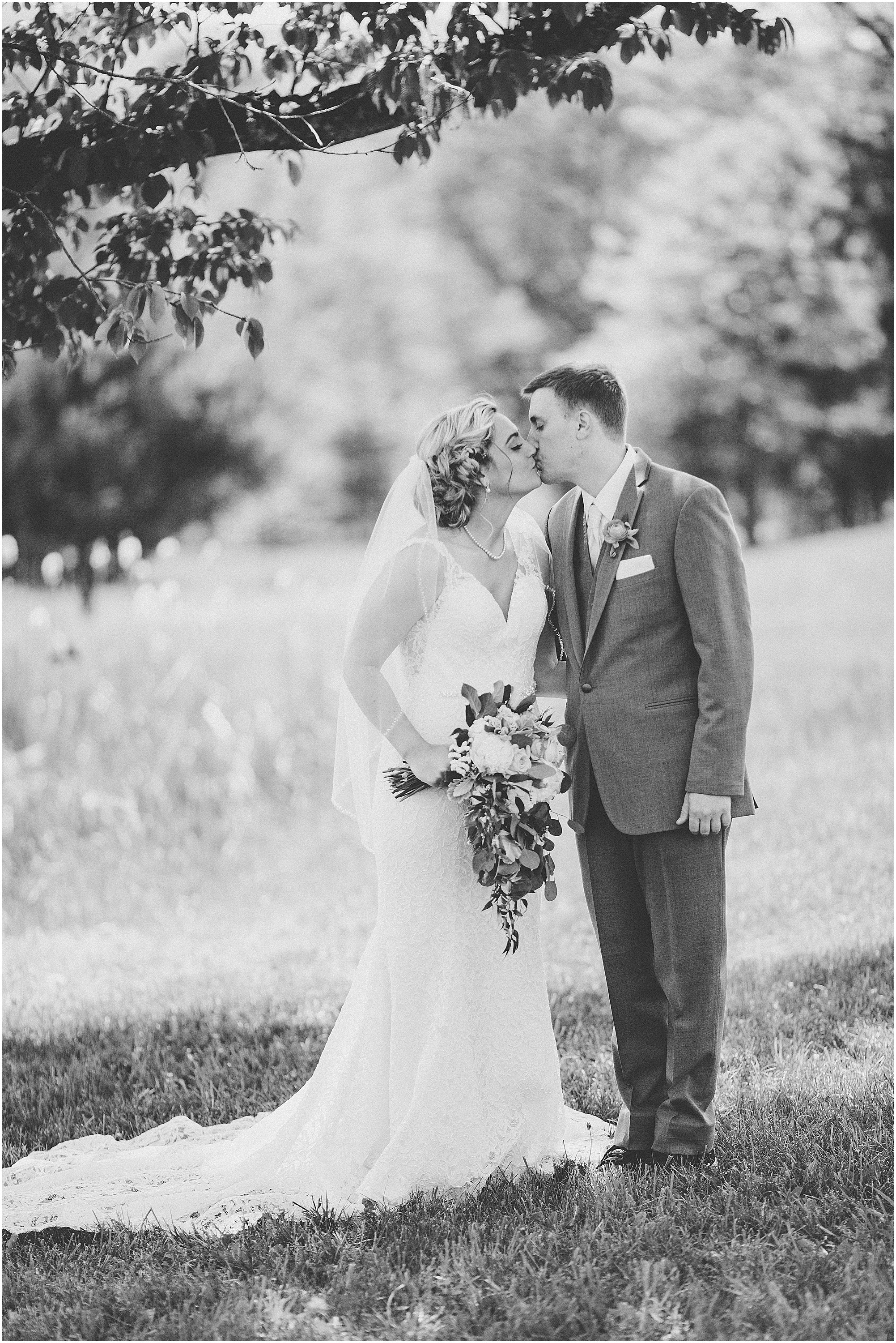 Whispering_Oaks_Wedding_Photographer_0456.jpg