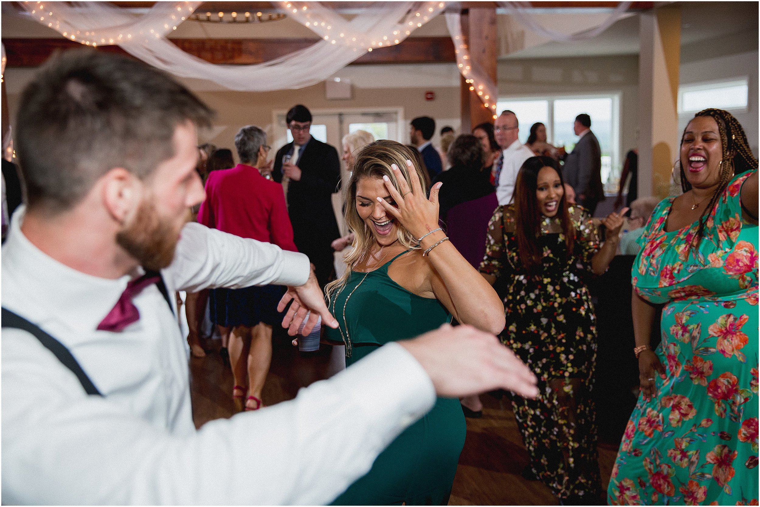 Whispering_Oaks_Wedding_Photographer_0489.jpg