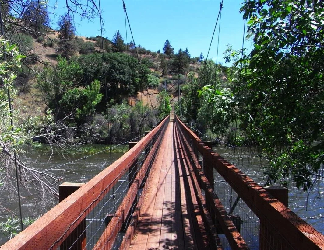klamath-river-picturesque-views-henley-hornbrook-siskiyou-county-california-259491-dzgi8n-xxl.jpg