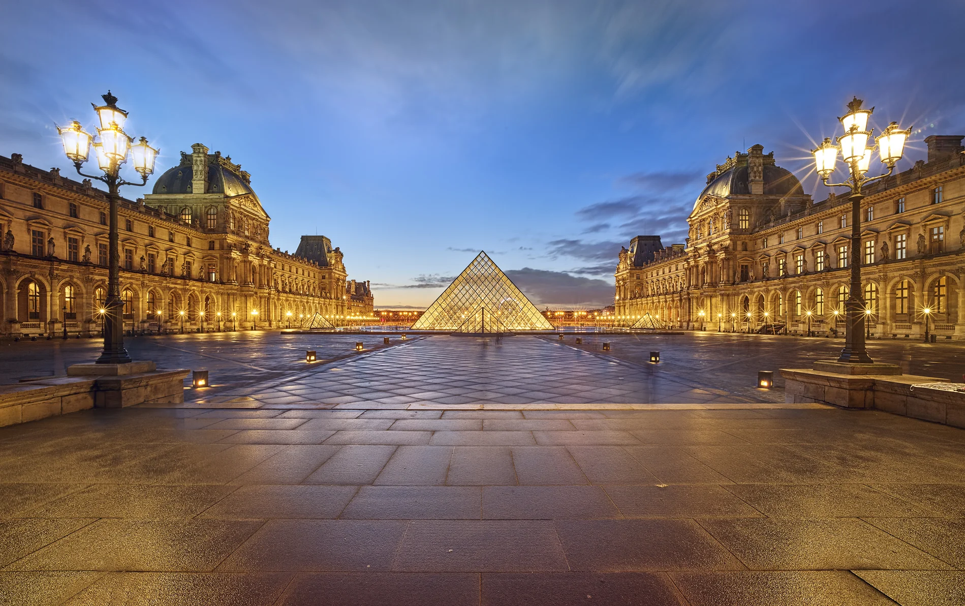 Paris louvre.jpg