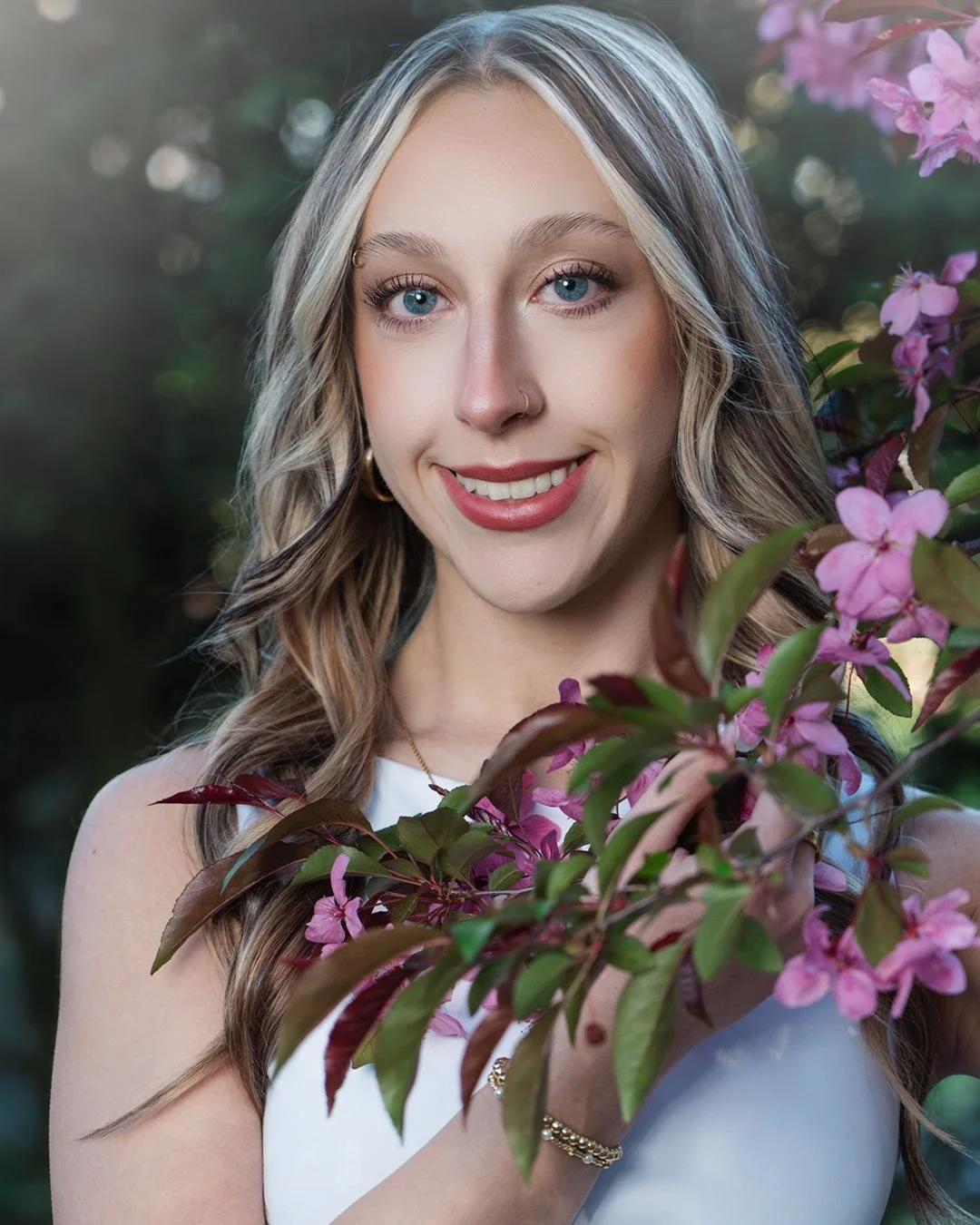 Kicking off the senior season a few weeks ago with the beautiful Lexi! 🌸 I mean c&rsquo;mon, doesn&rsquo;t she look amazing?  And that cute pic of her and @landen_brewer81 at the end is just adorable! 🥰 Thanks Lexi for choosing me to capture your s