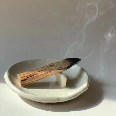 posdstawka pod palo santo.jpeg