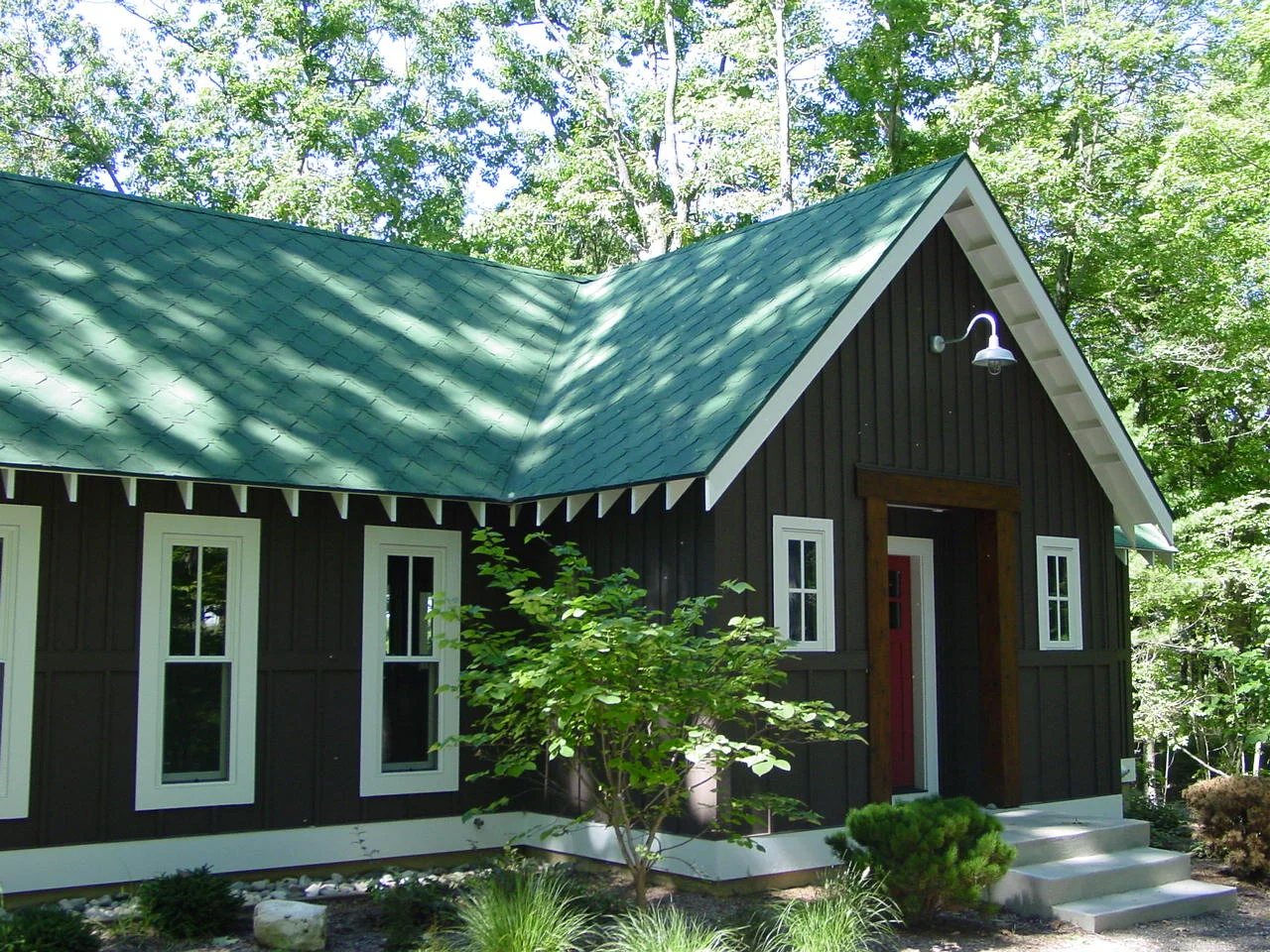 Burgess Lake Cottage — New Urban Home Builders