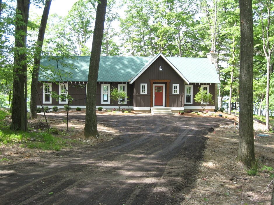 Burgess Lake Cottage — New Urban Home Builders