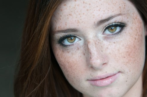 atlant-georgia-model-freckles-photography-Beth-Fornuto.jpg