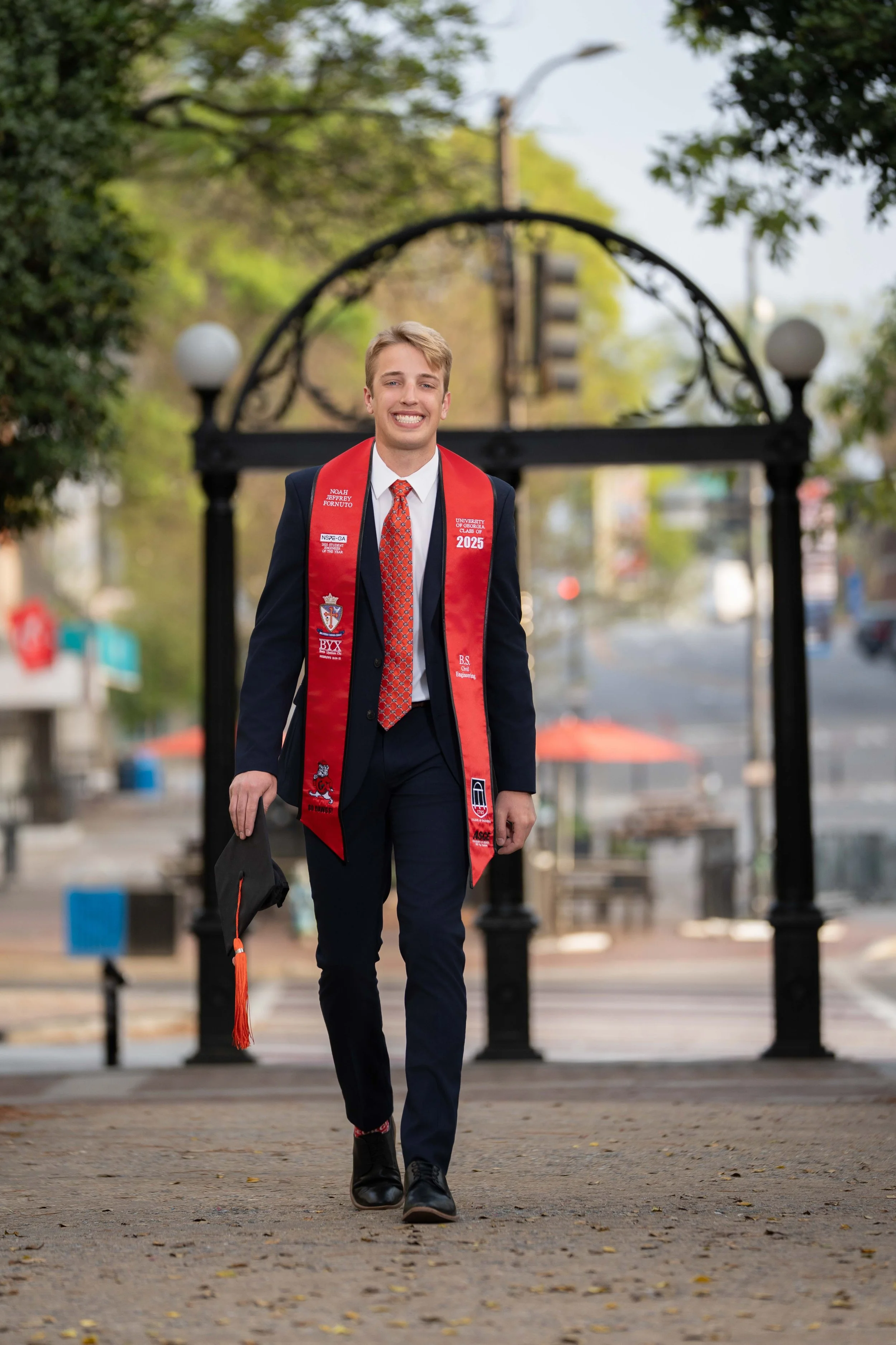 ATHENS SENIOR PHOTOGRAPHER | UGA CAP AND GOWN PORTRAITS
