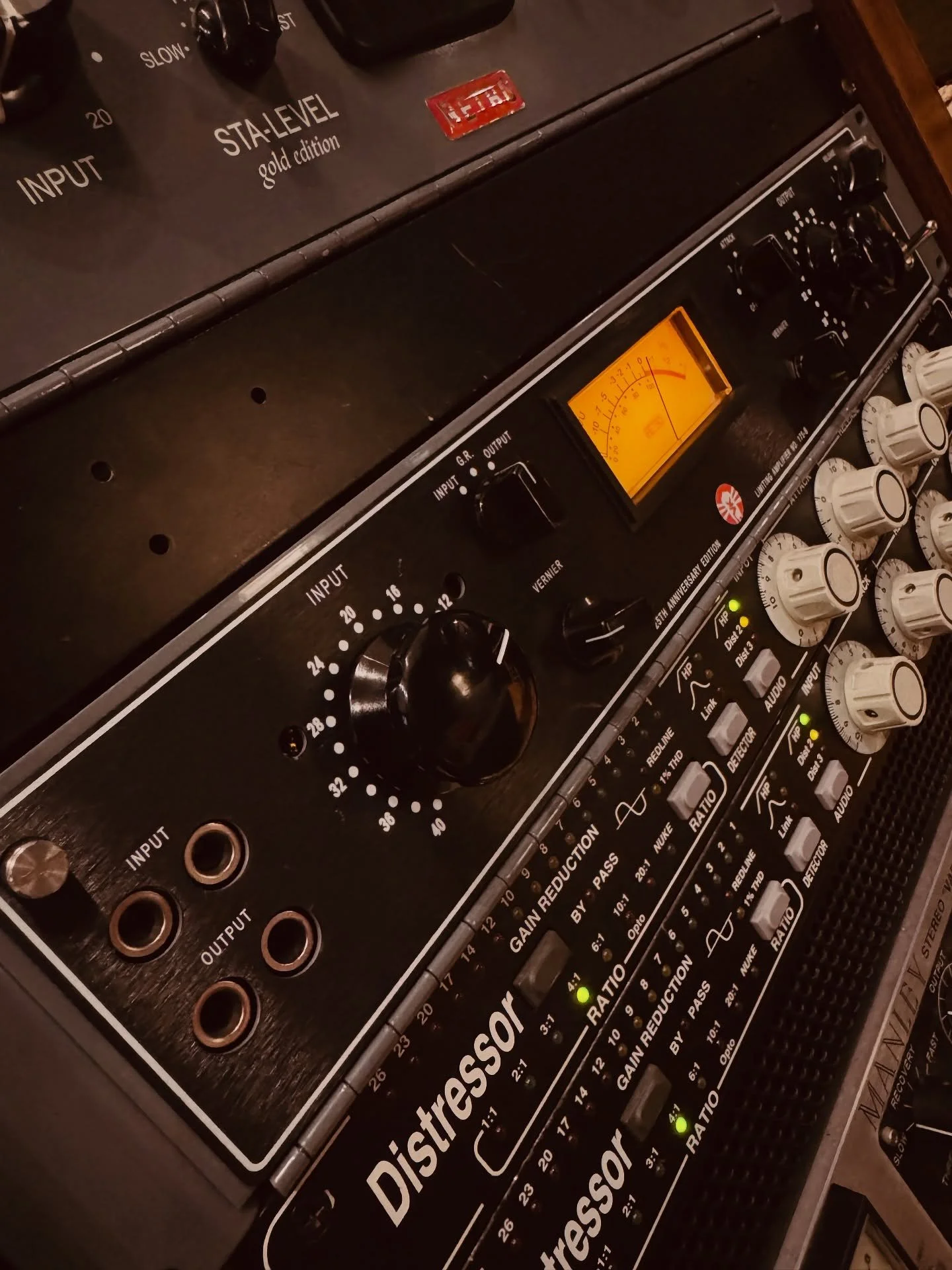 Unfreakingbelievably good sounding.  @retroinstrumentsinc @vintagekingaudio - You guys NAILED it. 
***
#ua175b #compressor #recordproducer #mixengineer #analog #soundygoody