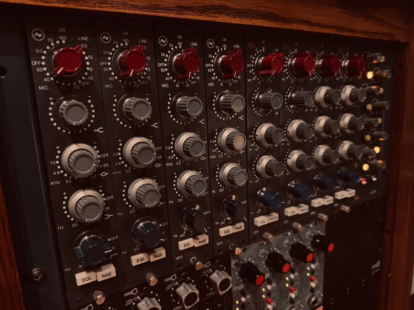 2025 goal: achieved!
I have been slowly growing into this rack, with a goal to fill it by the end of the year. So now I guess I'll keep going and put another pair back in my old 2 slot wooden rack! I'm sure that many of you can appreciate my joy on t