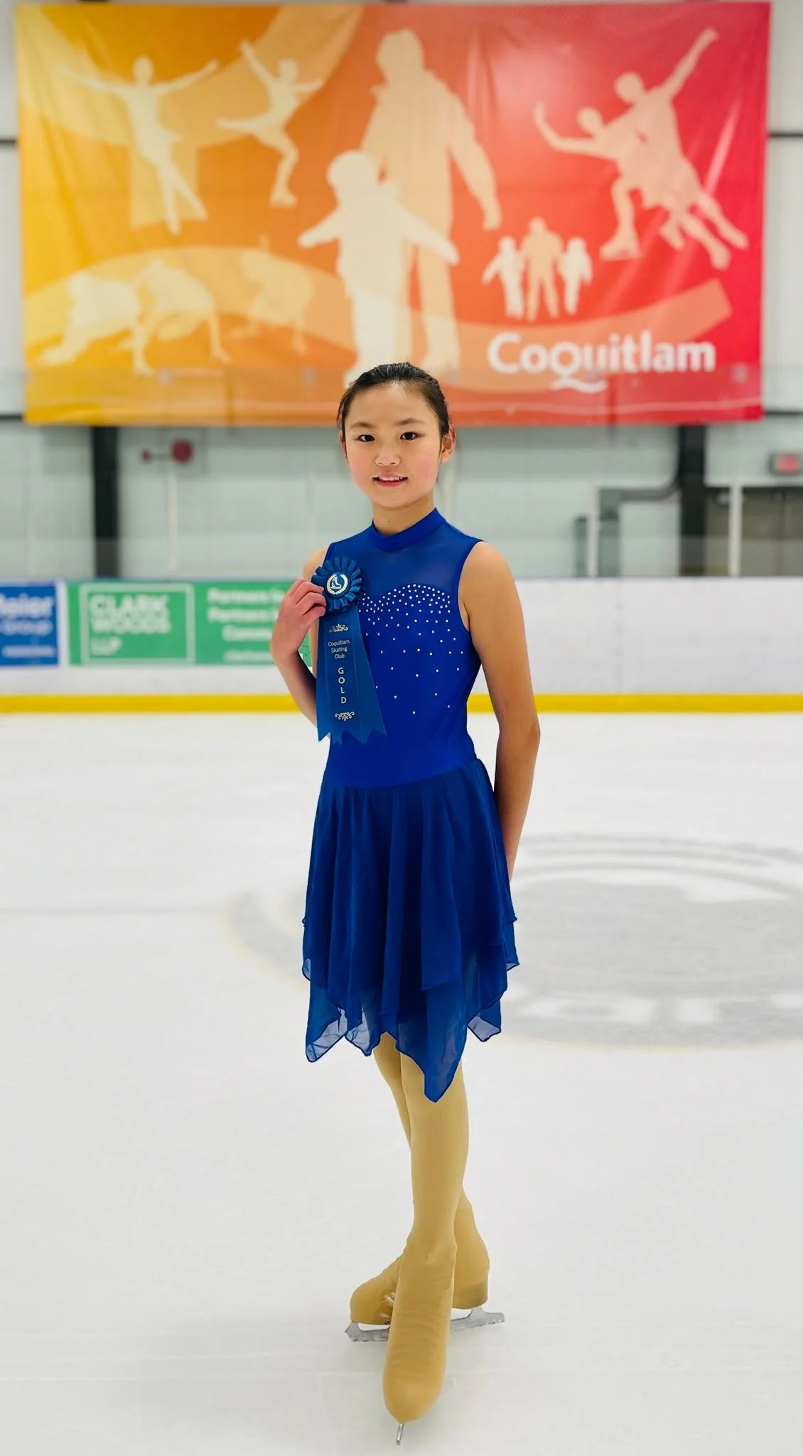 🍁✨ Fall In-House Star 1 Competition! ⛸️

A big round of applause to Cammie, Heidi, Josephine, Mia, and Sia for their fantastic performances at our Fall In-House Star 1 Competition last week! 🌟

Your hard work, dedication, and bright smiles on the i