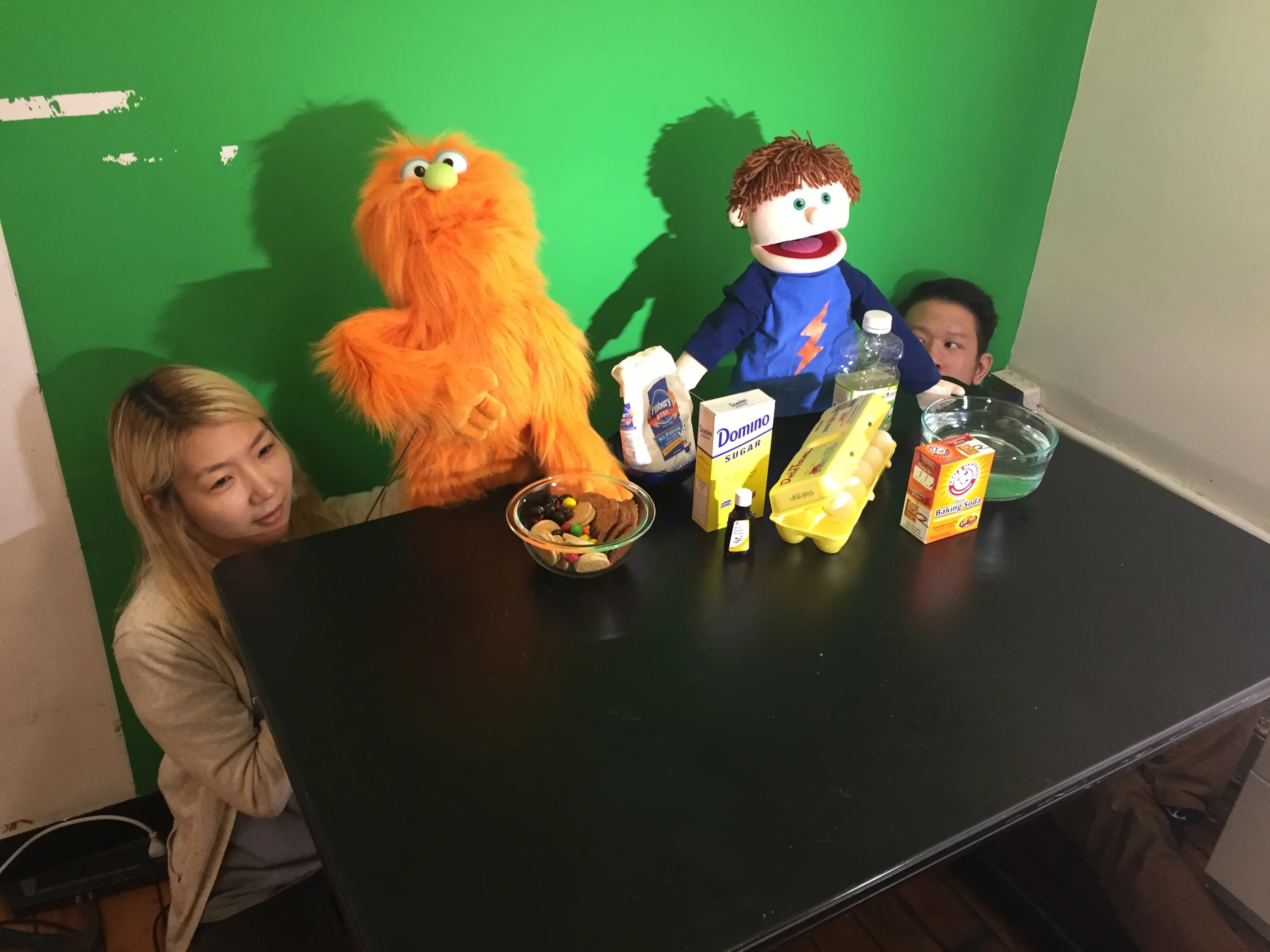  Behind the scenes with Tommy and Monty 
