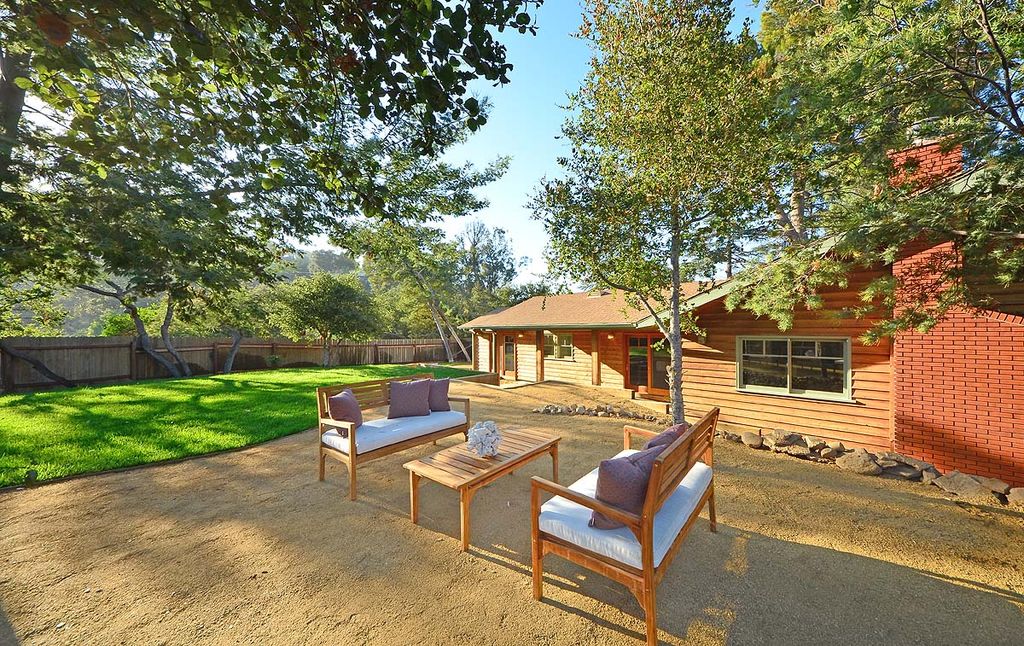 Valley View Dr_1.jpg