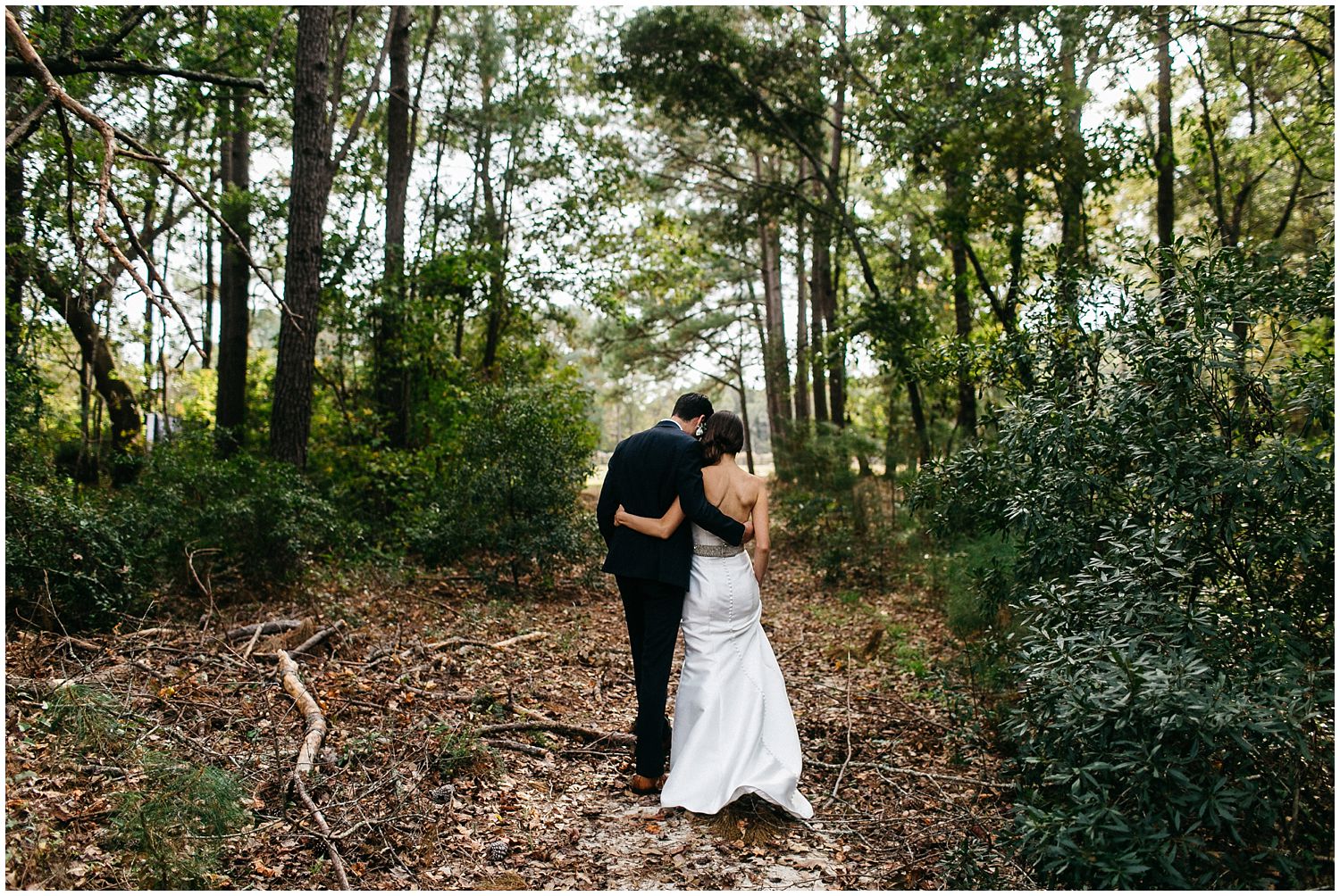 Wedding couple in woods in charleston