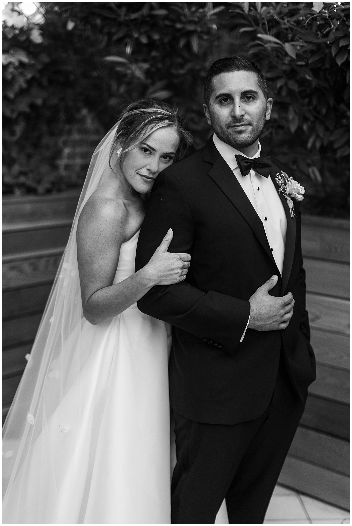 modern black and white nyc wedding