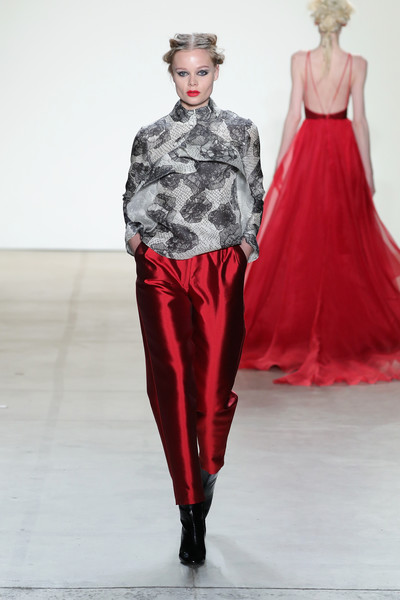 Leanne+Marshall+Runway+February+2017+New+York+aedoeik6G6Kl.jpg