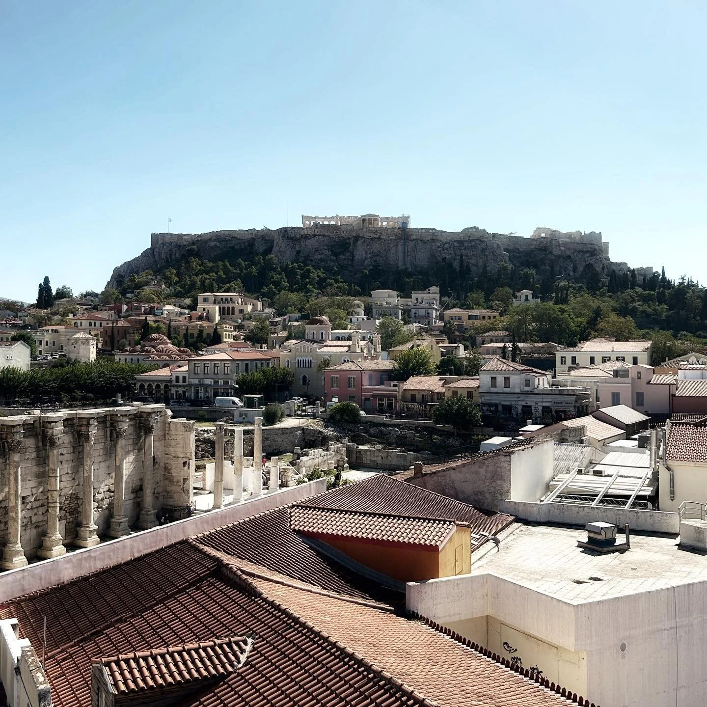 Finally checked Greece off my bucket list, it was great to travel again after a COVID hiatus

#athens #greece
#acropolis 
#parthenon 
#travel