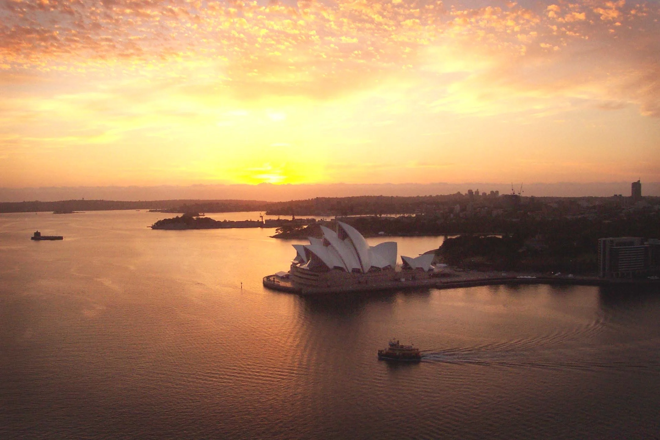 BridgeClimb Dawn Climb Sydney Opera House.jpg