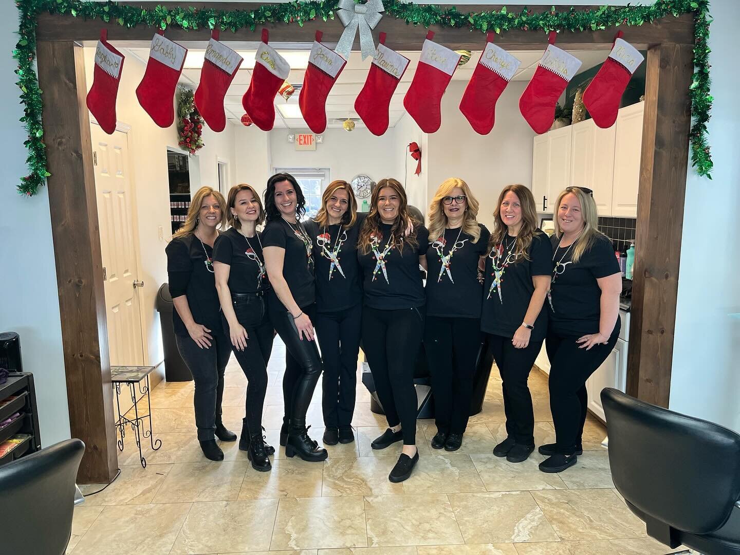 Wishing you a very merry Christmas and a happy new year! #thesalonbythebay