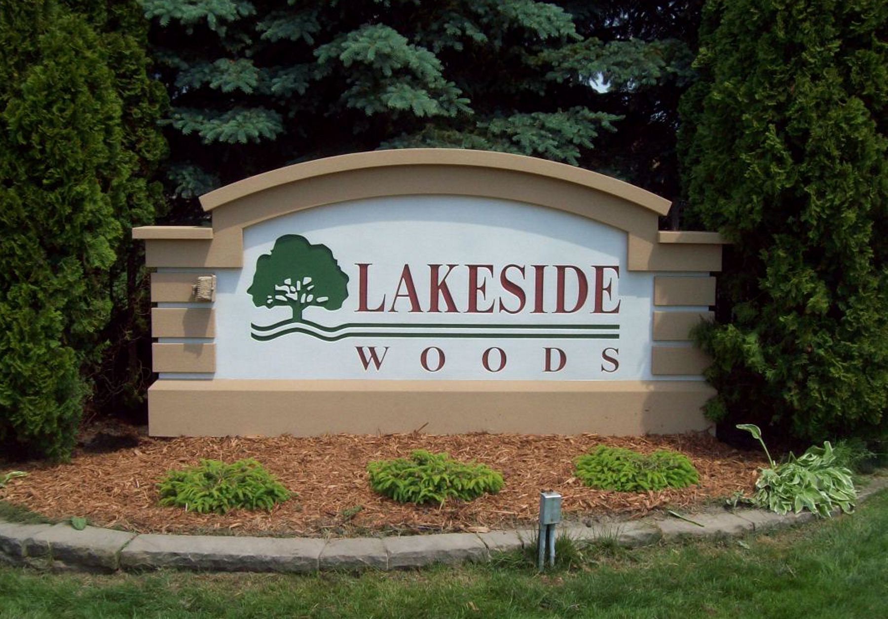 Lakeside Woods.jpg