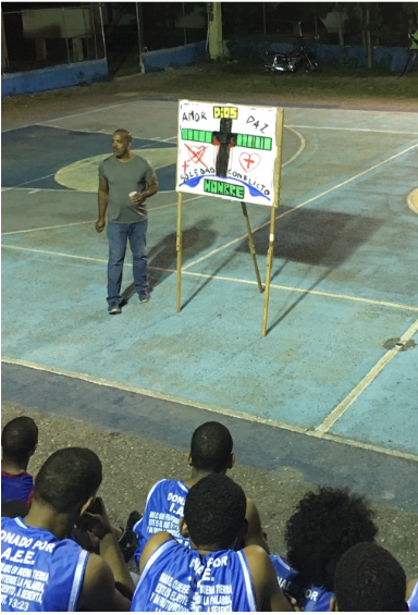 Sports outreach in Coral de Sur. 25 teenagers gave their lives to Christ following a basketball game. 