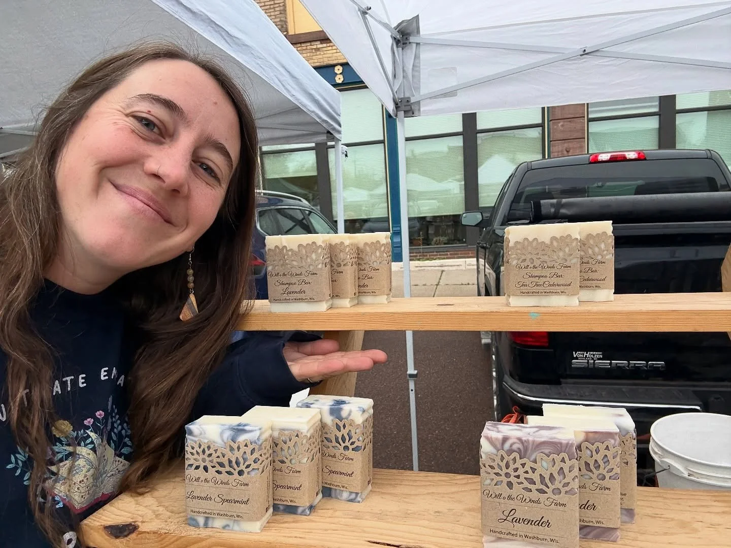 It&rsquo;s Ashland Farmers&rsquo; Market day! Come on by Chapple Avenue to stock up on all of the amazing things at the market. Today I want to highlight the two varieties of shampoo soap bars that I make. I&rsquo;ve been using this as my sole shampo