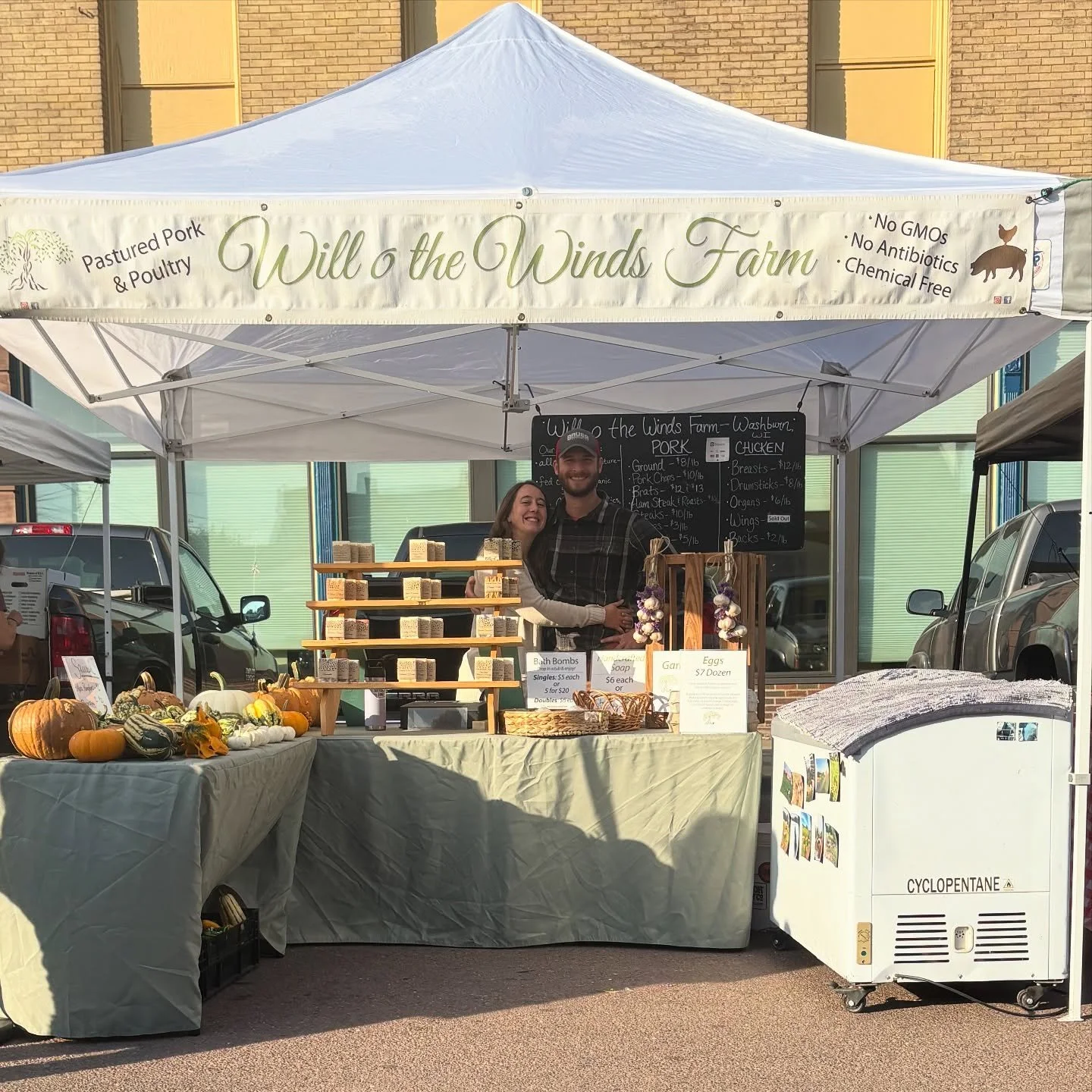 Good morning! It&rsquo;s Ashland Farmers&rsquo; Market day. We&rsquo;re all set up with pastured pork, chicken, soap, bath bombs, eggs, garlic, and squash. Lots of goodies for this gorgeous morning. We&rsquo;ll be missing next week&rsquo;s Ashland ma