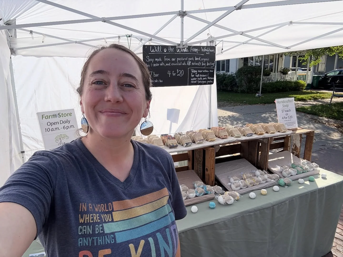 Happy 2025 Applefest! It&rsquo;s a beyond gorgeous day outside and I&rsquo;m all set up with soap and bath bombs on second street. Normally I have to wear layers this time of year and instead everyone is in short sleeves and we&rsquo;re sweating. The