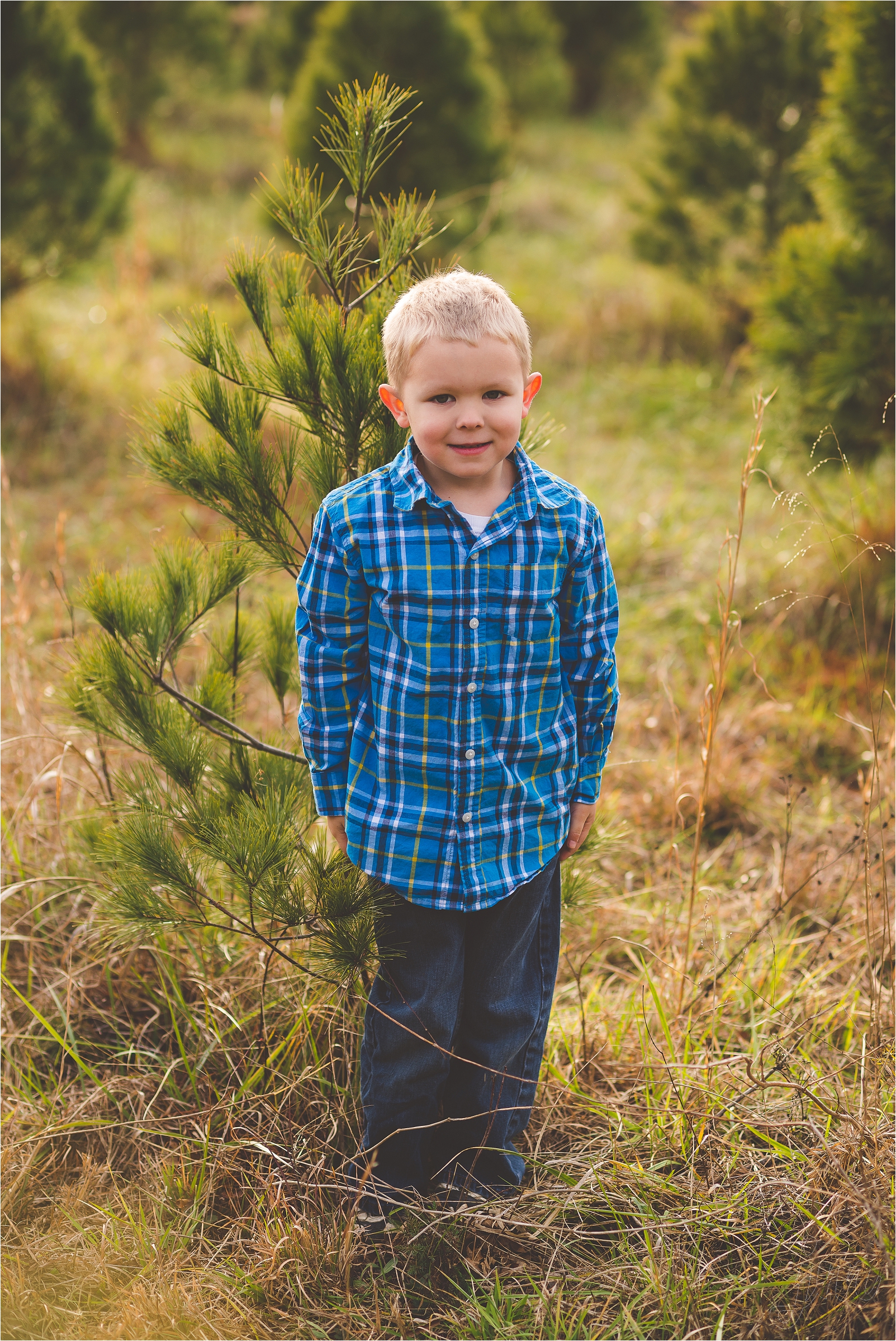 christmas-tree-farm-session-pnw-jannicka-mayte_0026.jpg