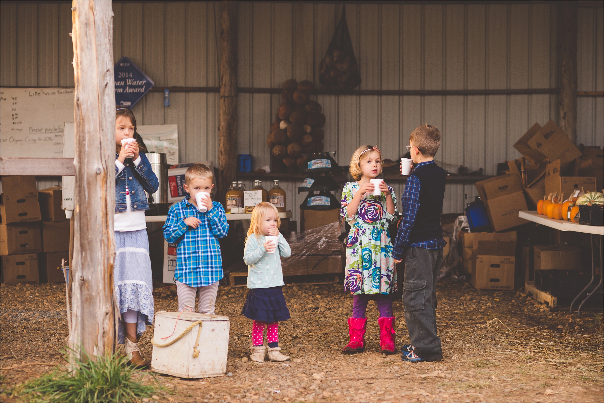 christmas-tree-farm-session-pnw-jannicka-mayte_0051.jpg