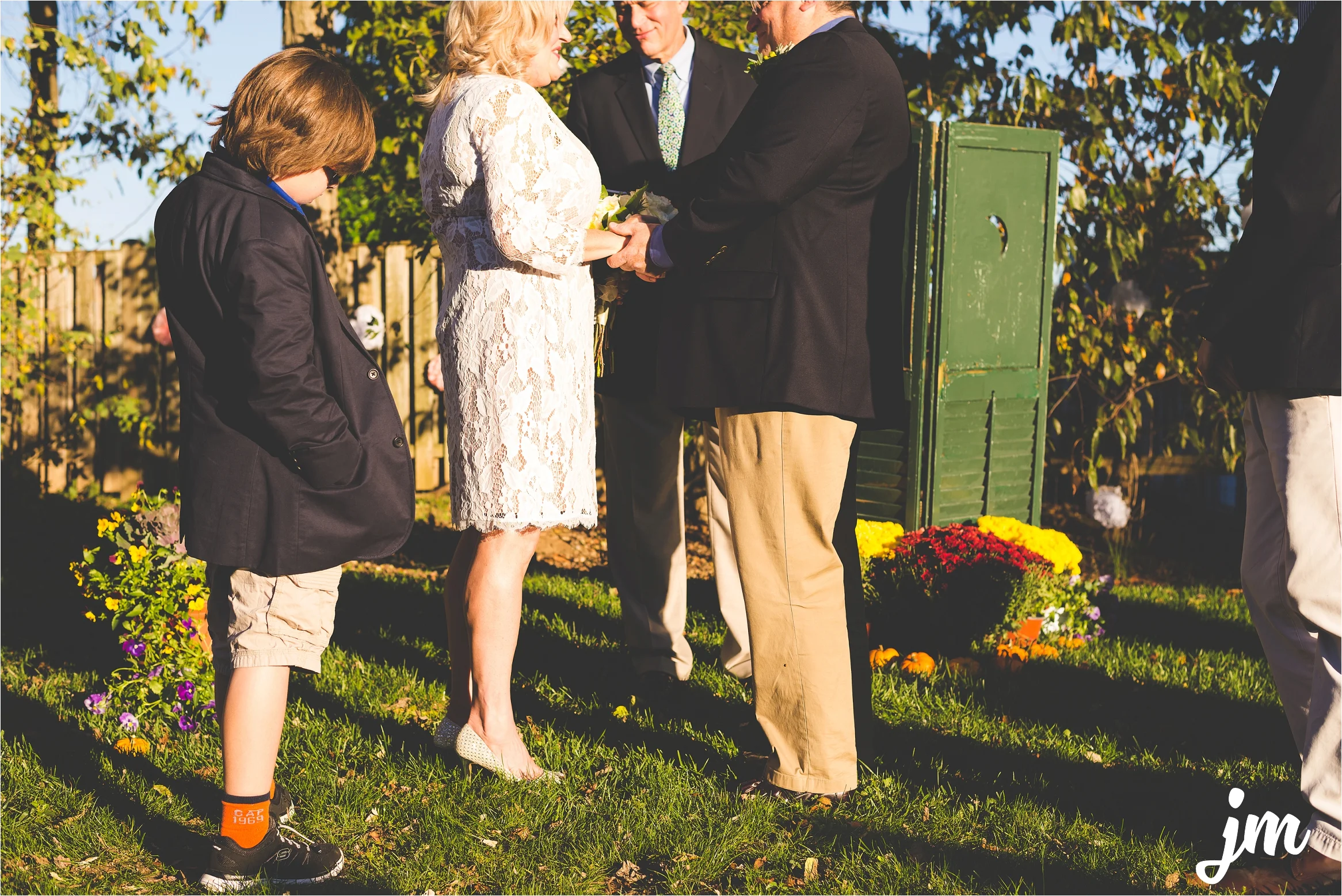 backyard-wedding-pacific-northwest-photographer-jannicka-mayte_0018.jpg