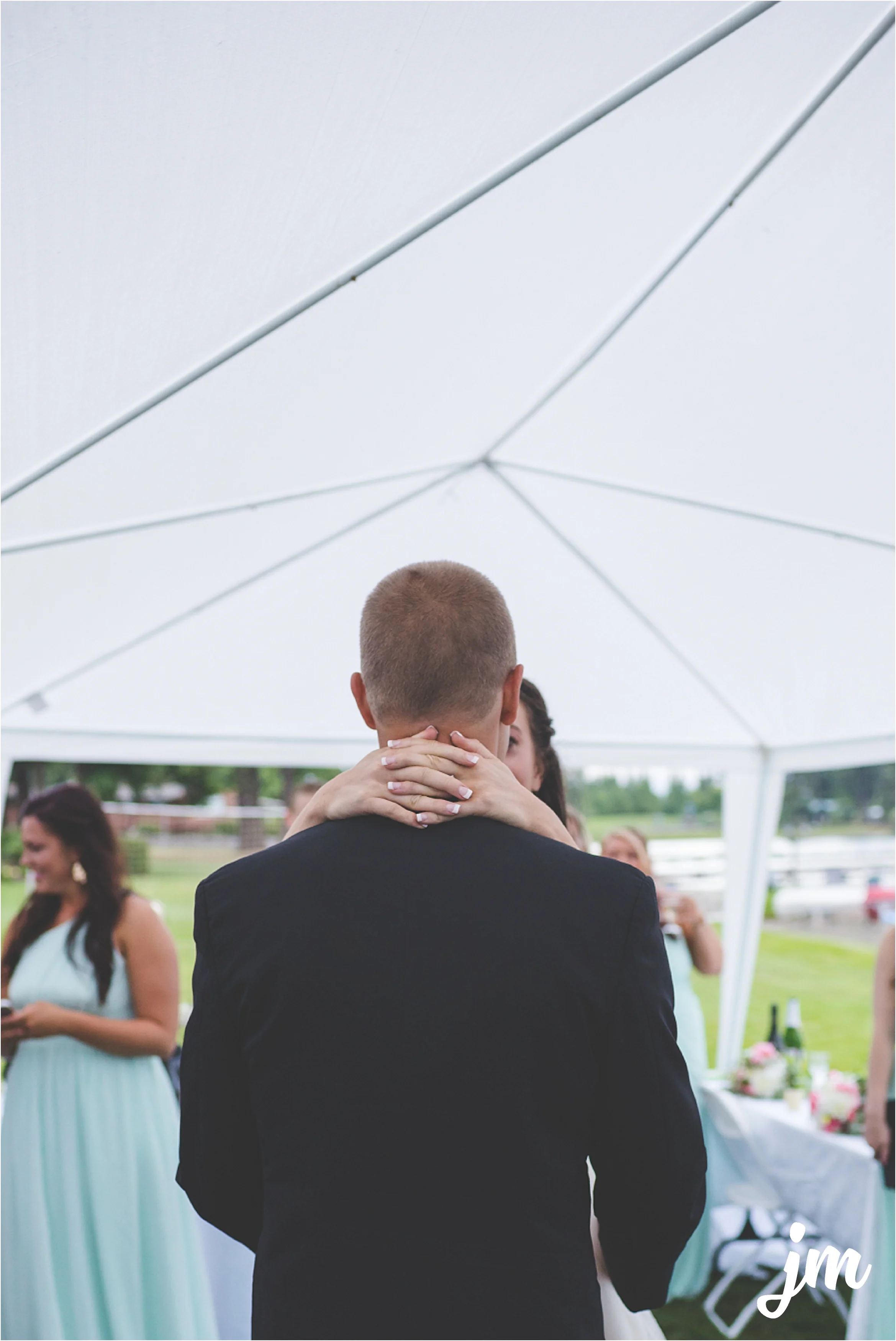 jannicka-mayte-intimate-backyard-lake-wedding-kent-wa-pacific-northwest-wedding-photographer_0062.jpg
