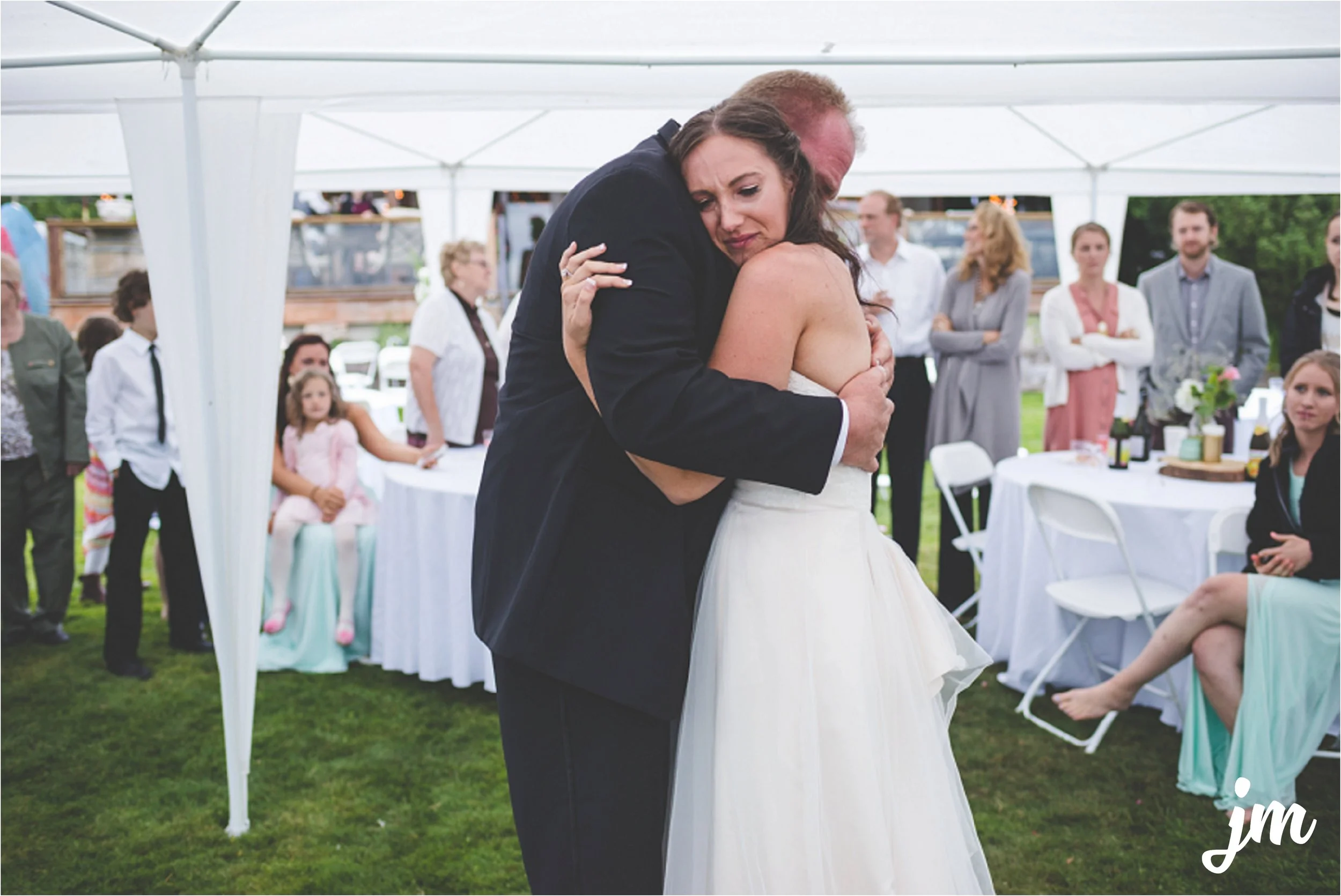 jannicka-mayte-intimate-backyard-lake-wedding-kent-wa-pacific-northwest-wedding-photographer_0065.jpg