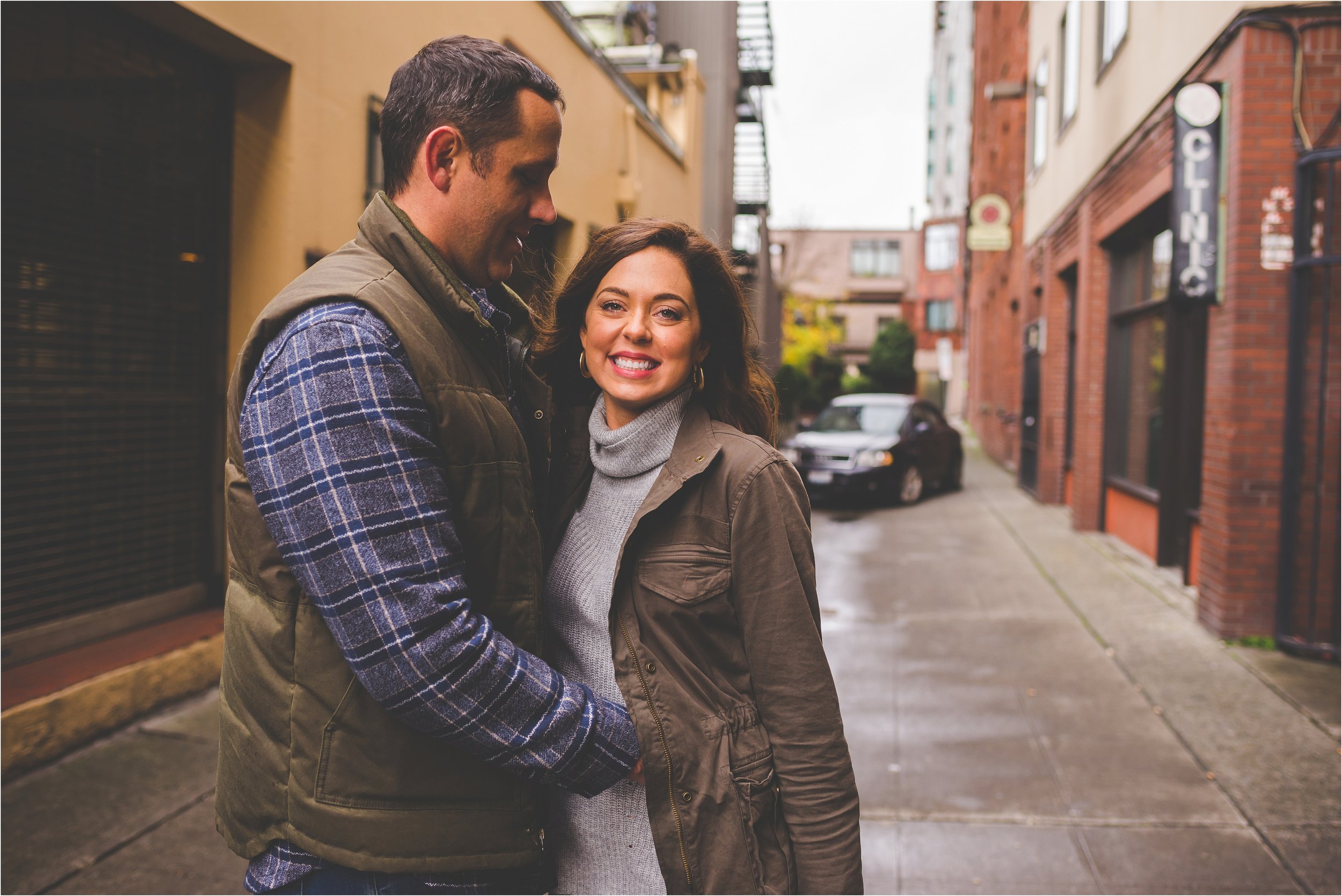 downtown-seattle-pike-place-market-family-session-jannicka-mayte-seattle-wa-family-photographer_0029.jpg