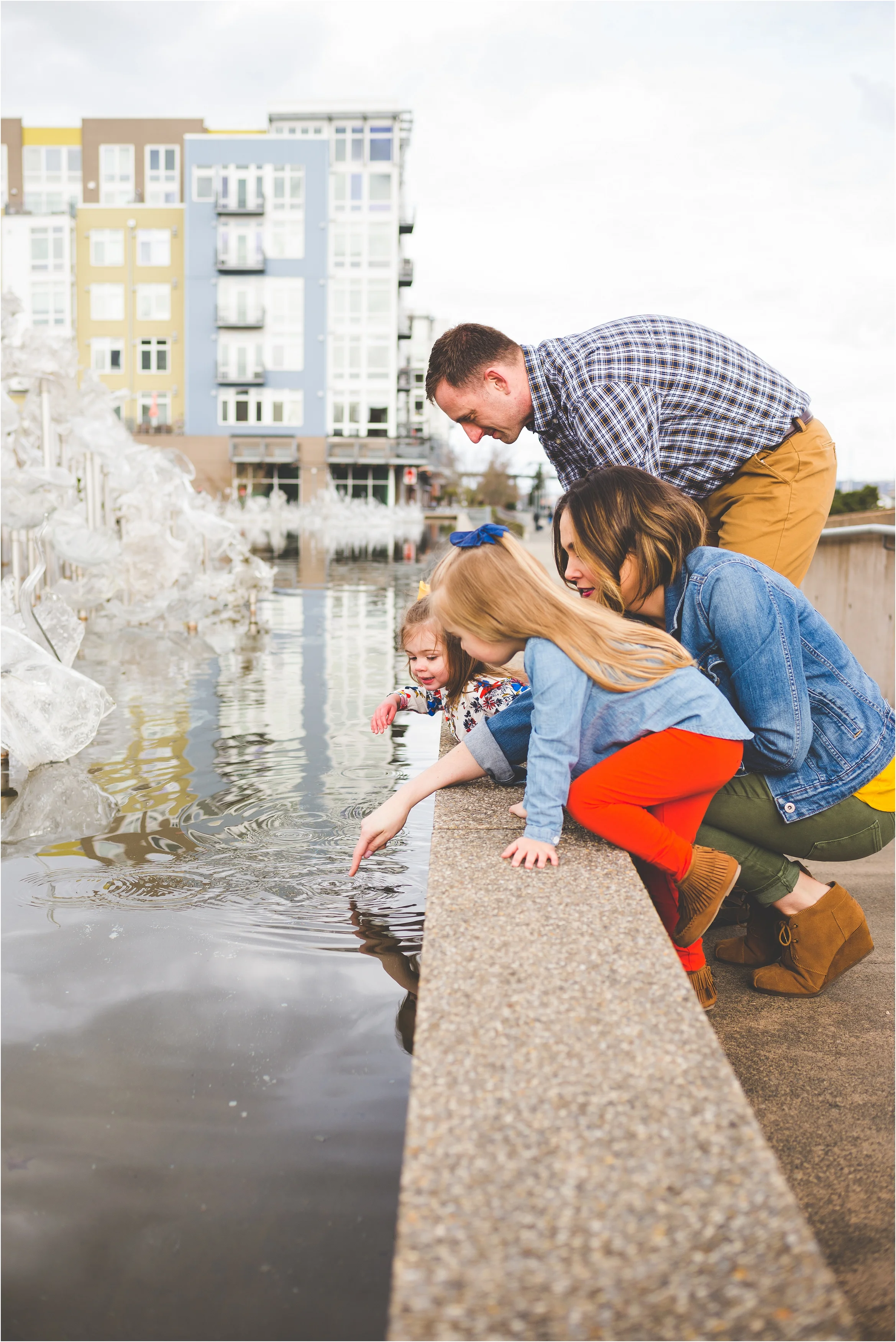 museum-of-glass-tacoma-wa-family-session-jannicka-mayte-tacoma-family-photographer_0022.jpg
