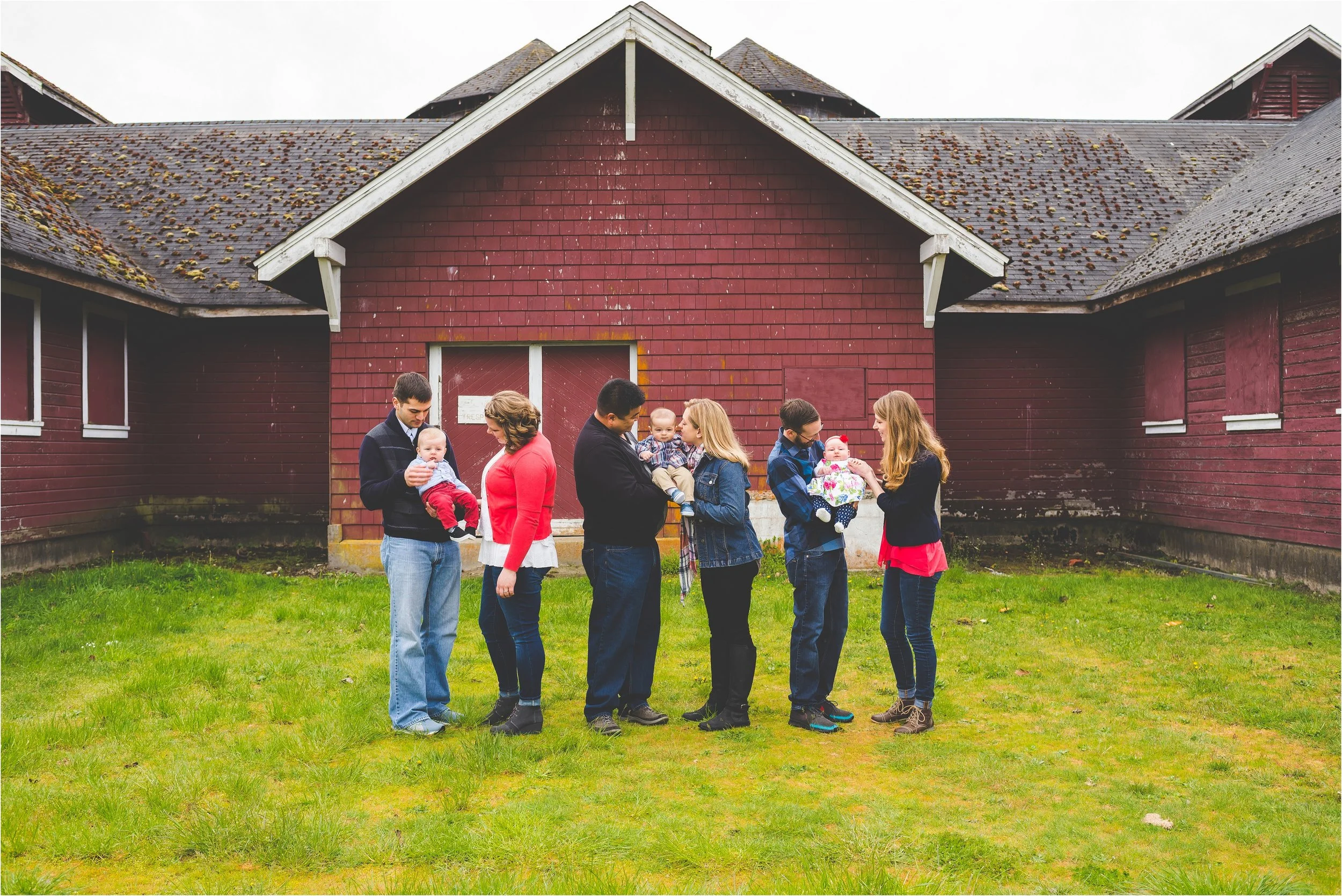 fort-steilacoom-park-extended-family-session-jannicka-mayte-anchorage-alaska-seattle-washington-family-photographer_0003.jpg